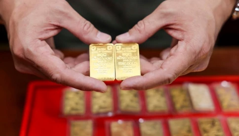 Vì sao giá vàng hôm nay tăng mạnh và lại lập đỉnh mới?