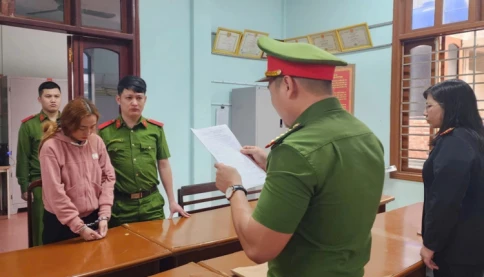 Người đàn ông mất hơn nửa tỷ đồng khi làm hồ sơ đi Mỹ chỉ vì tin một người phụ nữ lừa đảo