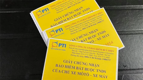 Bảo hiểm xe máy có cả bắt buộc và tự nguyện, nên mua bảo hiểm nào?
