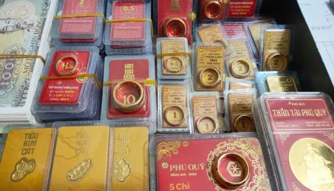Vì sao giá vàng thế giới tiến sát 3.000 USD, trong nước lên gần 95 triệu, xô đổ mọi kỷ lục?