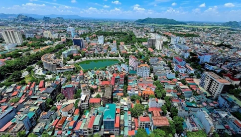 Thanh Hóa thừa đủ tiêu chuẩn để làm một tỉnh riêng, liệu có nên sáp nhập với tỉnh nào khác?