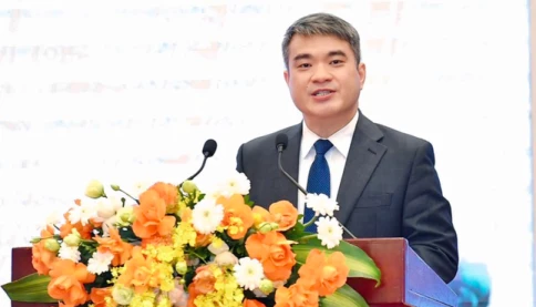 Tân Thứ trưởng Bộ Tư pháp trẻ quá!