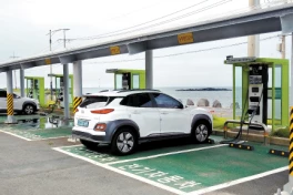 Lo sợ cháy nổ, người Hàn Quốc quay lưng với xe điện, giá xe liên tục 'lao dốc'