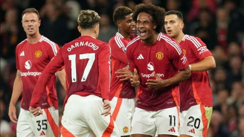 Mở màn Ngoại hạng Anh, Man Utd đã giành chiến thắng nghẹt thở trước Fulham nhờ bàn thắng của tân binh trị giá gần 1.200 tỷ đồng ở phút 87