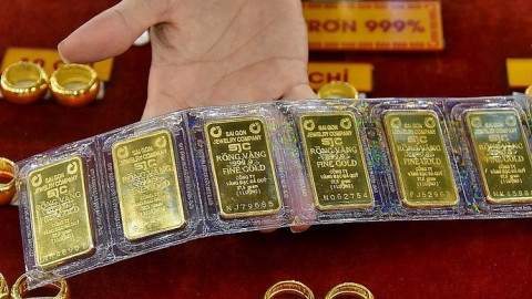 Vì sao vàng miếng SJC đứng ngoài "cuộc đua" tăng giá của vàng nhẫn?