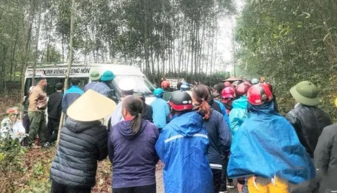 Xe đưa tang anh trai tụt dốc đè chết em trai, bỏ lại mẹ già 80 tuổi và 3 con nhỏ