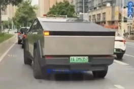 Tesla Cybertruck đầu tiên đến Trung Quốc với mức giá ngất trên cành quất