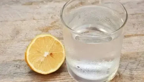 5 điều không nên khi uống nước, chuyện tưởng rất đơn giản nhưng nhiều người không biết