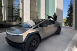 Xe điện Tesla Cybertruck vô tình sắm vai cỗ máy chiến tranh, liệu có xuất hiện tại Ukraine?