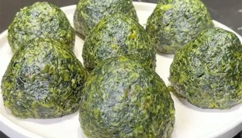 Món này thường gọi là "món ăn trường thọ", người trung niên và cao tuổi ăn nhiều hơn để ngăn ngừa táo bón, tốt cho mắt