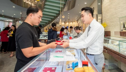 Giá vàng hôm nay 22/3/2025: Vì sao rơi sâu nhất trong năm 2025?