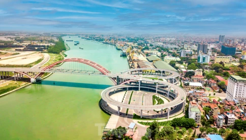 Bỏ huyện có bỏ quận, bỏ thành phố không?