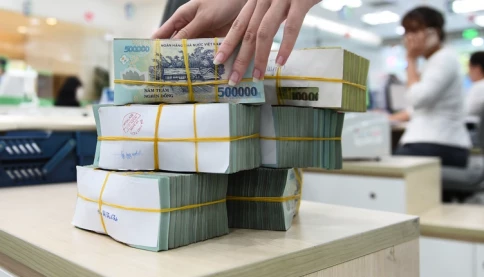 Hàng loạt ngân hàng giảm lãi suất tiết kiệm