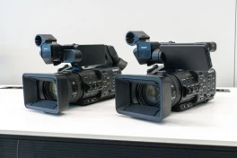 Sony ra mắt 2 máy quay phim mới tích hợp AI, phục vụ sản xuất tin bài, phóng sự, thể thao,...