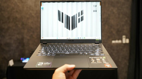 ASUS ROG ra mắt dải laptop gaming AI với bộ xử lý AMD Ryzen AI 300 Series đầu tiên tại Việt Nam: hiệu năng AI ấn tượng, thiết kế mỏng nhẹ, linh hoạt