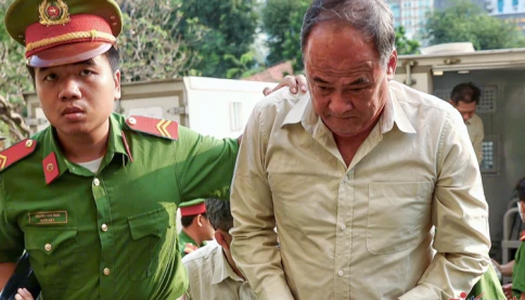 Vụ Chủ tịch An Giang bảo kê cho cát lậu: Vì sao nhiều cán bộ thoát lao lý?