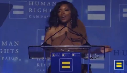 Drama chính trường Mỹ mới nhất: dân biểu chế giễu thống đốc ngồi xe lăn