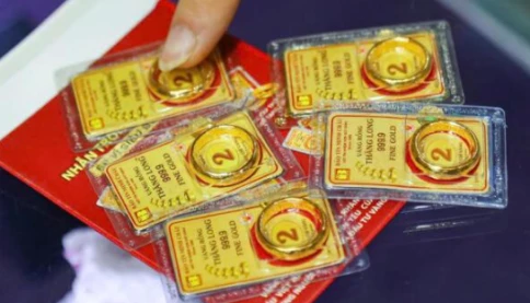 Vì sao giá vàng nhẫn hôm nay đắt chưa từng có, tăng mạnh 101 triệu 1 lượng, xô đổ mọi kỷ lục ?