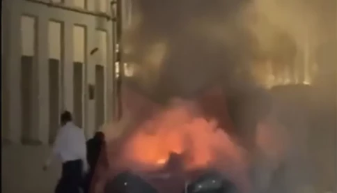 Một chiếc xe limousine của Putin bị nổ tung