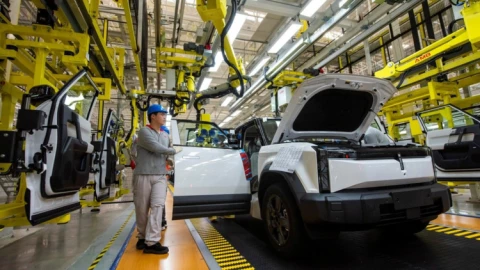 Làng xe điện Trung Quốc đã thấm cuộc chiến giá, đổi “máu” lấy thị phần