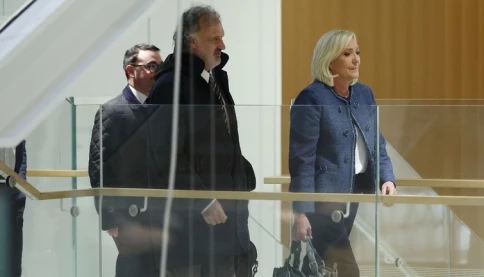 Pháp bỏ tù đối thủ chính trị của ông Macron bốn năm tù, tước quyền tranh cử 2027