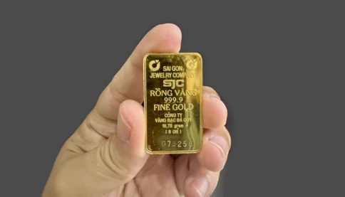 Giá vàng SJC hôm nay khả năng cao vượt 102 triệu đồng/ lượng