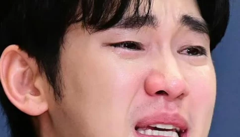 Kim Soo Hyun kiện gia đình Kim Sae Ron đòi bồi thường 216 tỷ để chứng minh mình vô tội