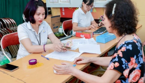 Mỗi năm khoảng 68.000 người hưởng lương ngân sách mất việc nói lên điều gì?