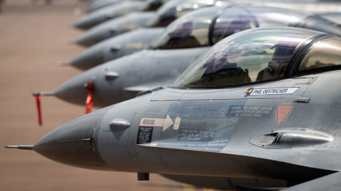 Ukraine xác nhận mất chiếc F-16 đầu tiên khi vừa tham chiến, nghi bị Patriot bắn nhầm