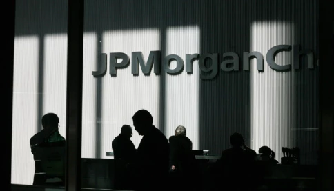 JPMorgan cảnh báo suy thoái toàn cầu do thuế của Trump