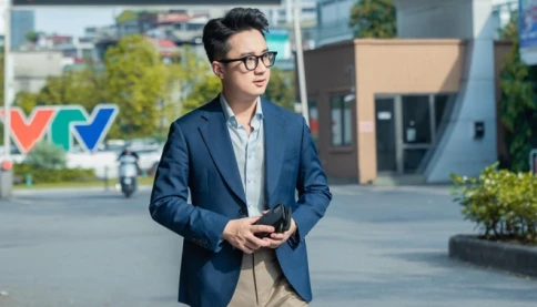 BTV Sơn Lâm tiếp tục bị công kích sau khi Quang Linh Vlogs bị bắt