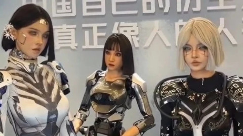 Robot bị vạch trần do người thật đóng giả ở Trung Quốc