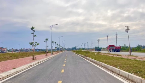 Hồi hộp gì mà đấu giá đất khách trả nhầm 4,92 tỷ đồng 1 mét vuông ở Hưng Yên