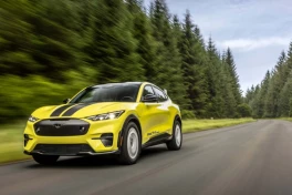 Ford "gồng lỗ" 100.000 USD cho mỗi xe điện bán ra