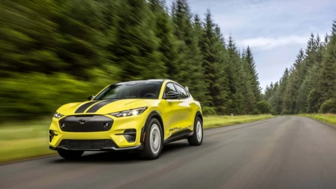 Ford "gồng lỗ" 100.000 USD cho mỗi xe điện bán ra