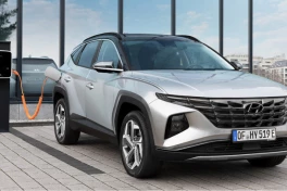 Viết đơn xin lỗi Toyota đi là vừa: người dùng Trung Quốc bây giờ chuộng xe hybrid hơn cả xe thuần điện