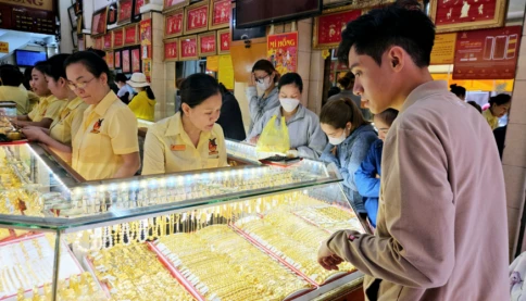 Vì sao giá vàng nhảy múa thì công ty SJC và nhiều doanh nghiệp vàng bạch đá quý lợi nhuận khủng?