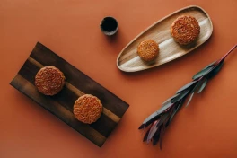 Những người không nên ăn bánh trung thu