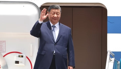 Chủ tịch nước Lương Cường đón Tổng Bí thư, Chủ tịch nước Trung Quốc Tập Cận Bình tại Nội Bài
