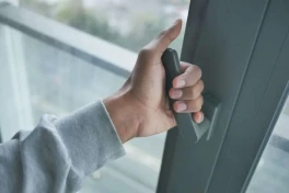 Lưu ý quan trọng khi có bão: 1 hành động nhỏ có thể dẫn đến hậu quả khôn lường!
