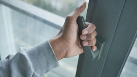 Lưu ý quan trọng khi có bão: 1 hành động nhỏ có thể dẫn đến hậu quả khôn lường!