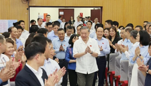 Tổng Bí thư trả lời câu hỏi về lựa chọn cán bộ khi sáp nhập tỉnh, xã