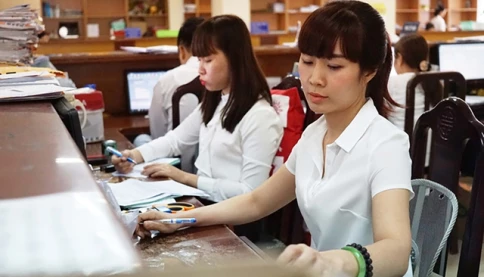 Thôi việc do tinh giản biên chế: Người lao động được hưởng những chế độ gì?