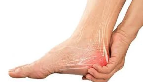 Điều gì xảy ra với đôi chân khi cơ thể già đi?