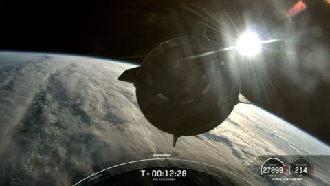 Phi hành đoàn SpaceX Polaris Dawn bắt đầu chuyến đi bộ ngoài không gian mang tính lịch sử