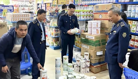 Toàn cảnh vụ sữa giả: Lợi dụng kẽ hở, thu lợi bất chính hàng trăm tỷ