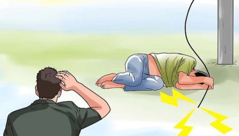 Thương tâm nam sinh biểu diễn văn nghệ bị điện giật tử vong do rò điện đèn led