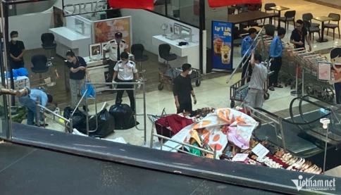 Nhiều tâm trạng ở Vạn Hạnh Mall sau 3 vụ nhảy lầu liên tiếp