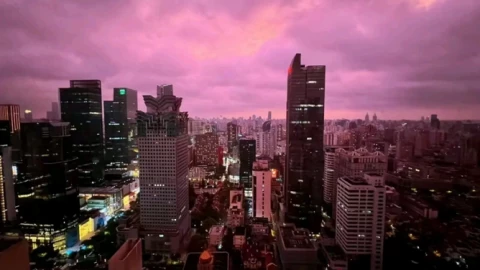 Trước khi bão Bebinca đổ bộ, vì sao bầu trời Thượng Hải đỏ đến mức chuyển sang màu tím?