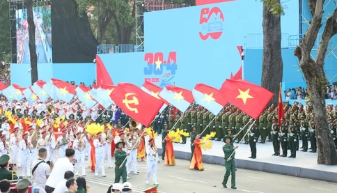 Vì sao có cờ nửa xanh nửa đỏ sao vàng?